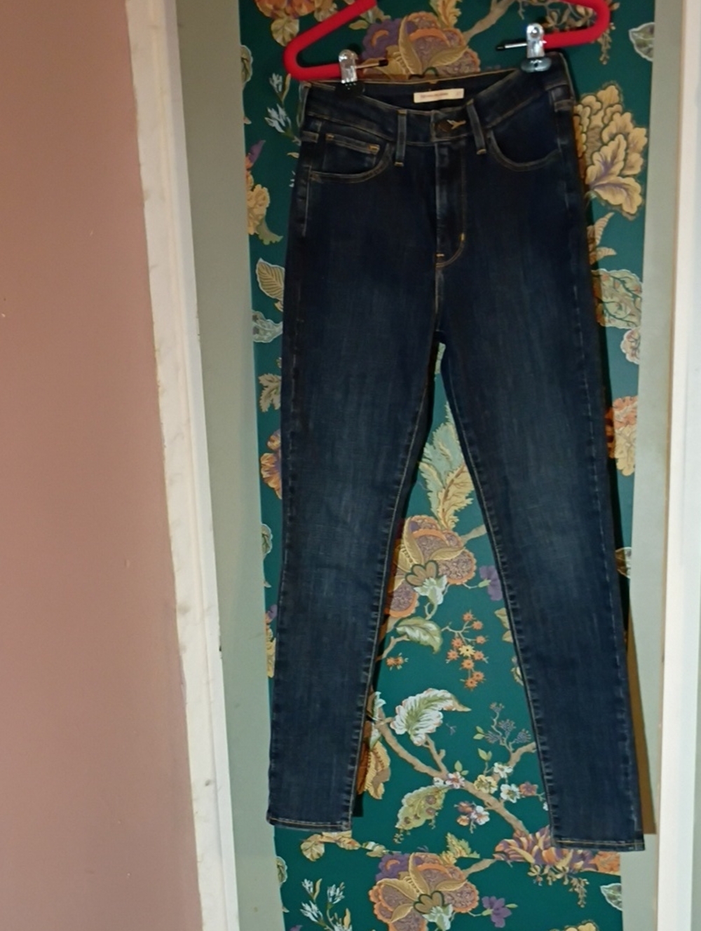 Levi's Dark Blue Skinny Jeans SZ 27 High Waisted